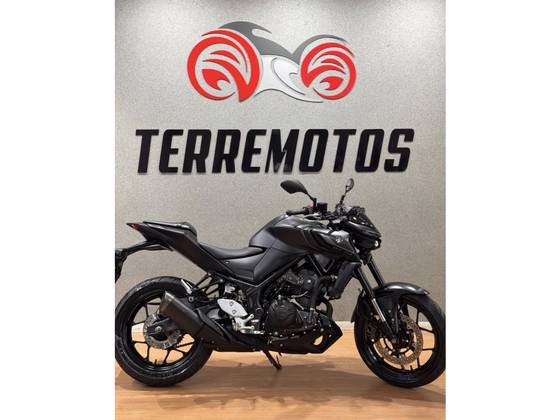YAMAHA MT-03 ABS YAMAHA MT-03 ABS